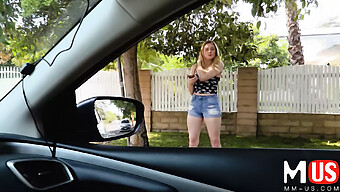 Amber Moore En Un Encuentro Caliente Con Un Hombre Desconocido En Un Coche