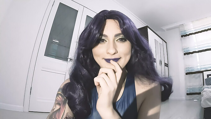 Amatérska Shemale Psylocke Robí Footjob A Strieka Masturbáciu V Cosplay Štýle