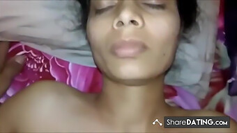 Pov Amateur D'Alka Bhabhi Se Faisant Baiser Par Son Mari