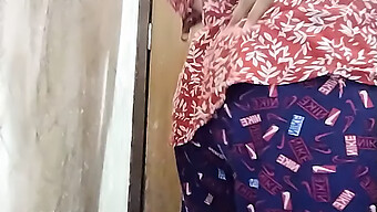 18-Year-Old Indian Amateur Masturbates And Gets Fingered In The Bathroom