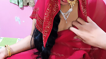 Cheating Wife'S Indian Maid Gives A Deepthroat Blowjob